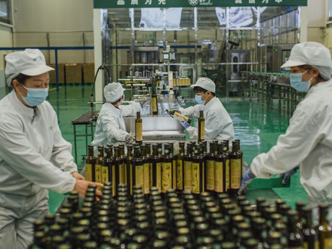 大家都知道，每一滴醇香的祥宇莊園橄欖油，都源自一顆顆小小的油橄欖果實(shí)。今天，就讓..